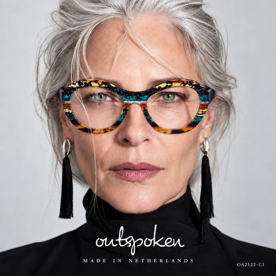 Outspoken OA2122 getragen