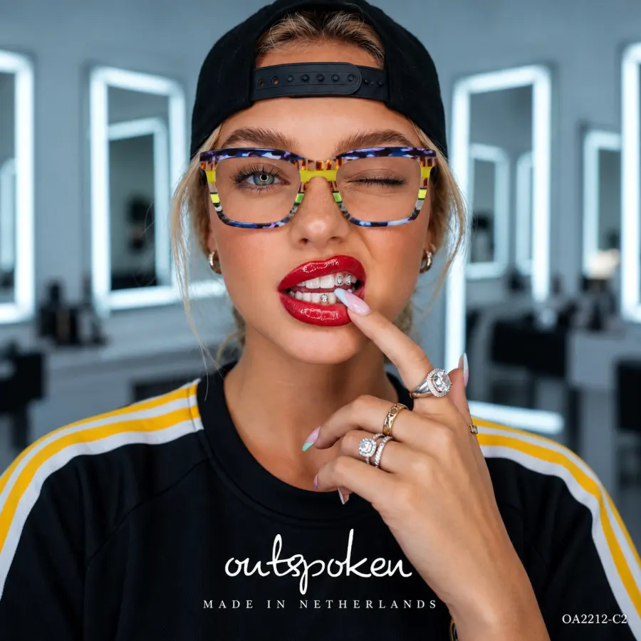 Outspoken OA2212 getragen